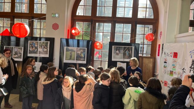 “De la rue au cartable” – Une exposition pour éveiller les consciences